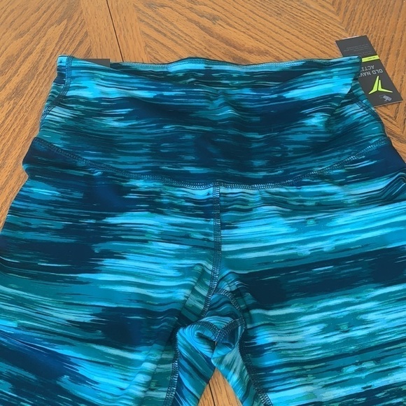 Old Navy workout  compression pants - Picture 2 of 10